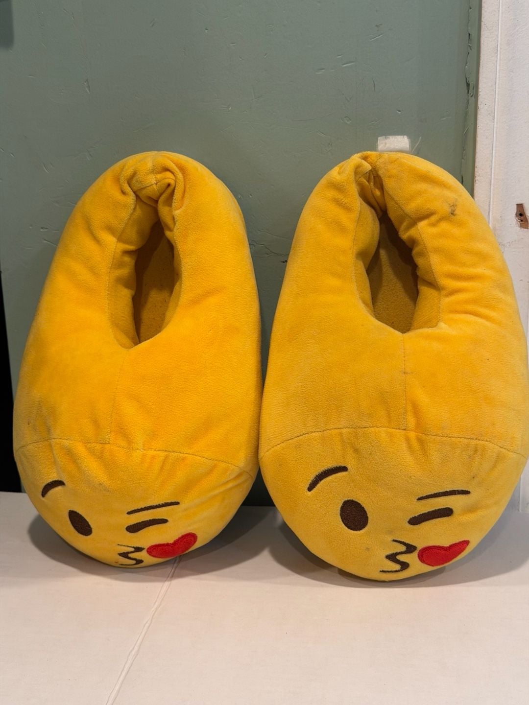 Kissing Face Emoji Plush Indoor Slippers
